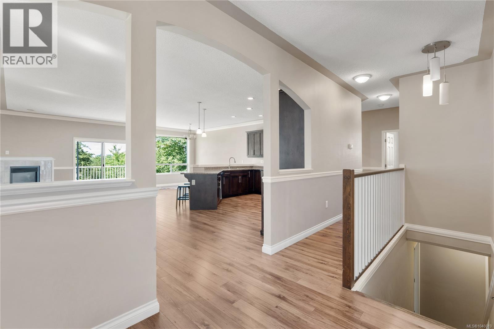 456 Alpen Way - 33