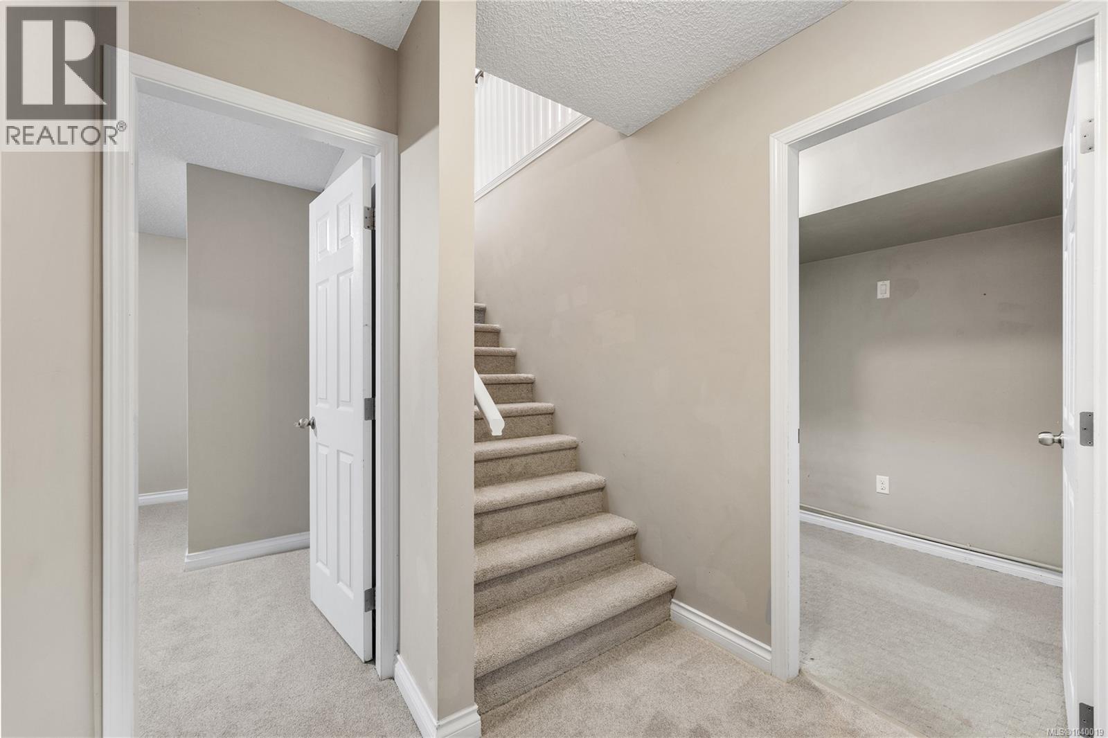 456 Alpen Way - 34