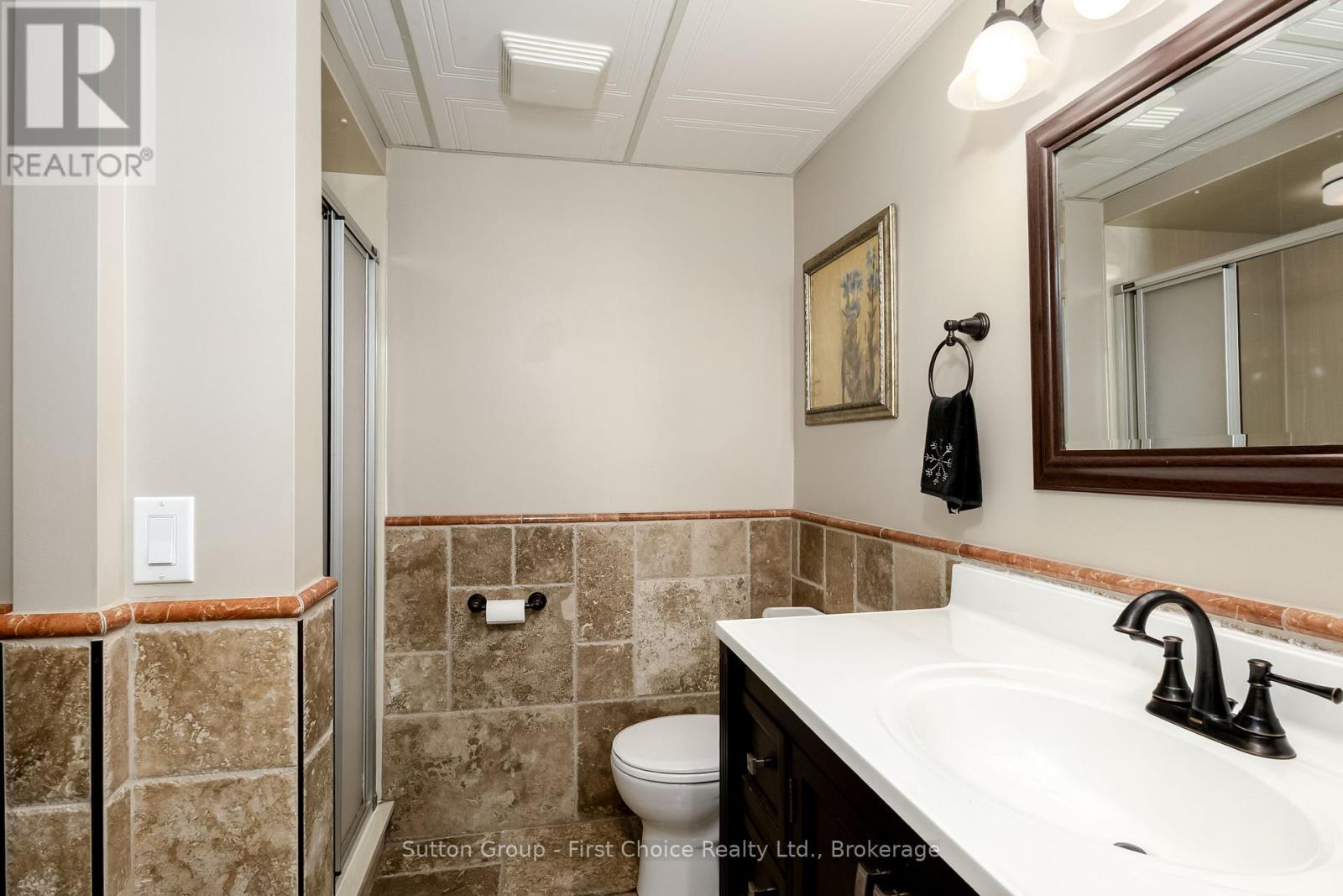276 MECHANIC STREET W - Image 31