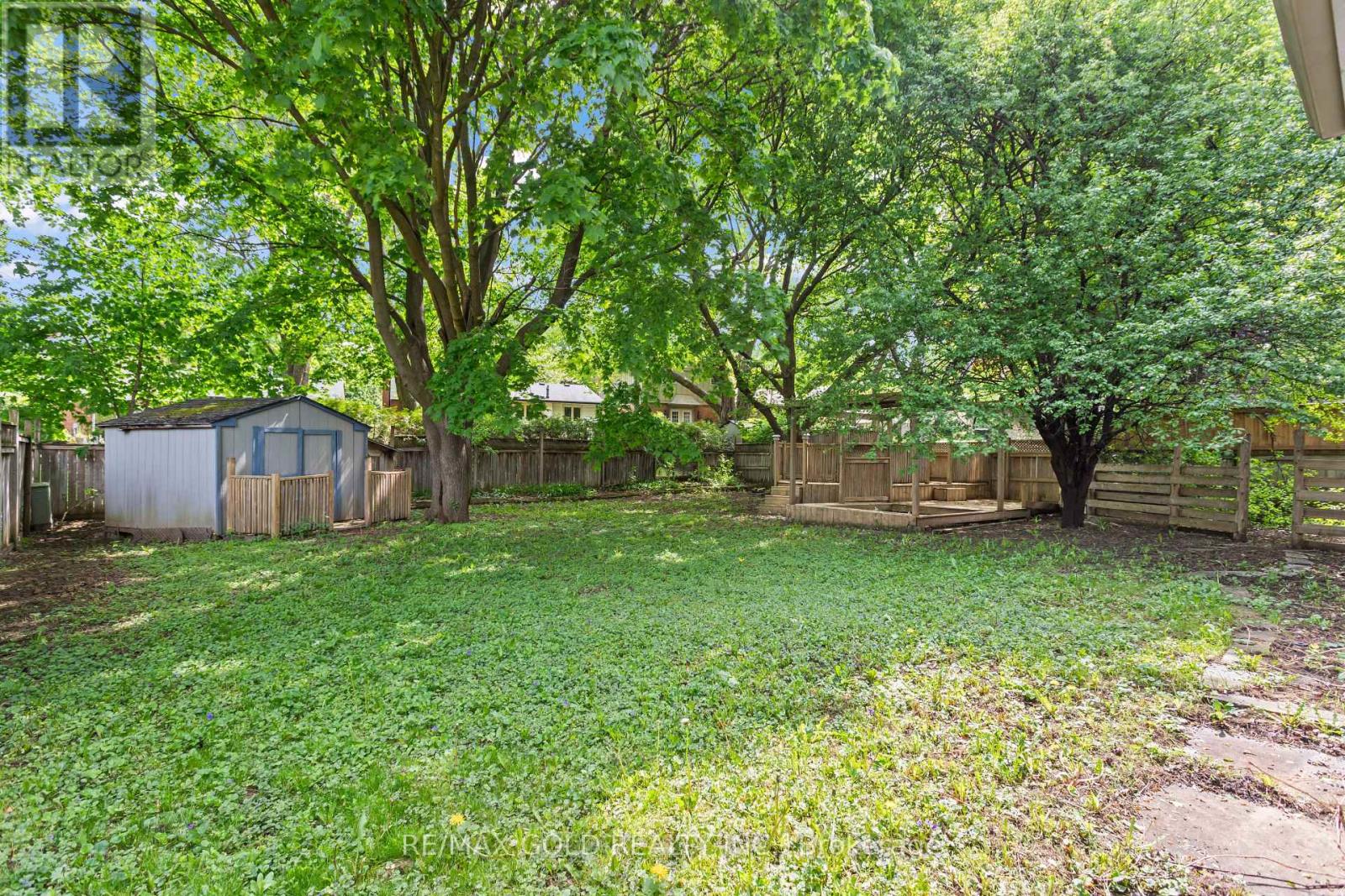 1588 ALDERSBROOK ROAD - 39
