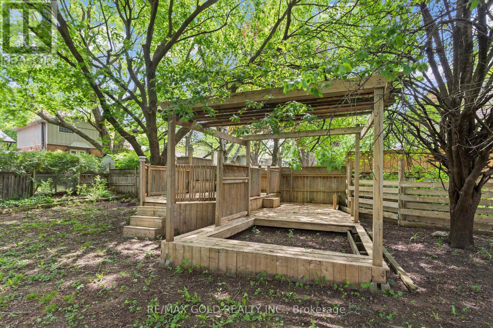 1588 ALDERSBROOK ROAD - 40
