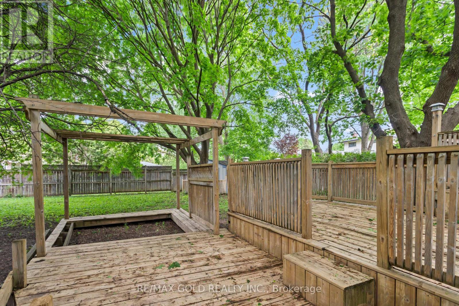 1588 ALDERSBROOK ROAD - 44