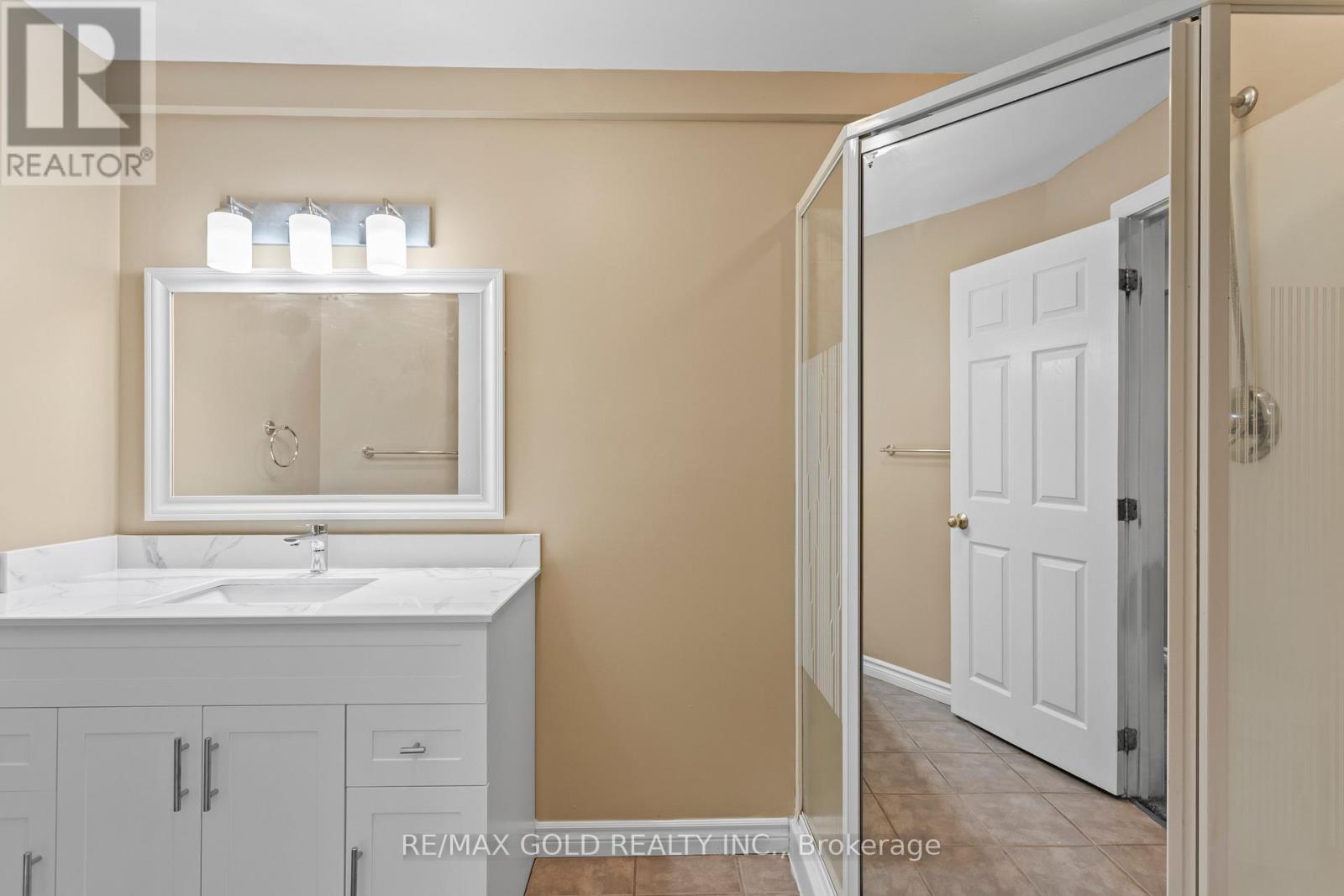 1588 ALDERSBROOK ROAD - 37