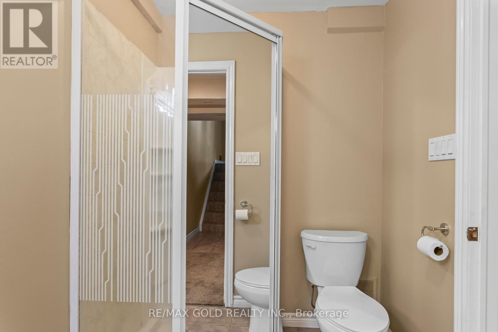 1588 ALDERSBROOK ROAD - 38