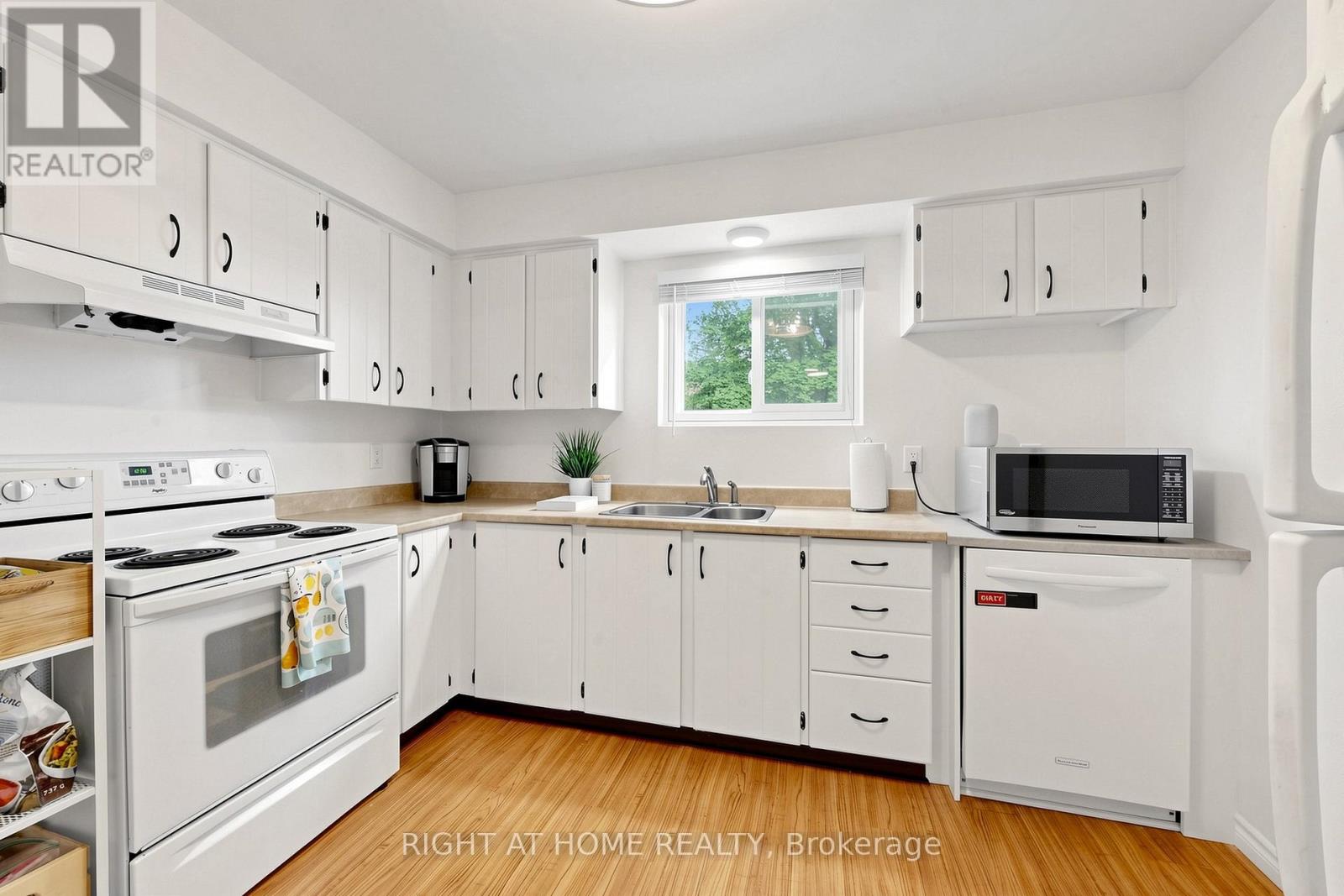 310 SHAMROCK COURT - Image 14
