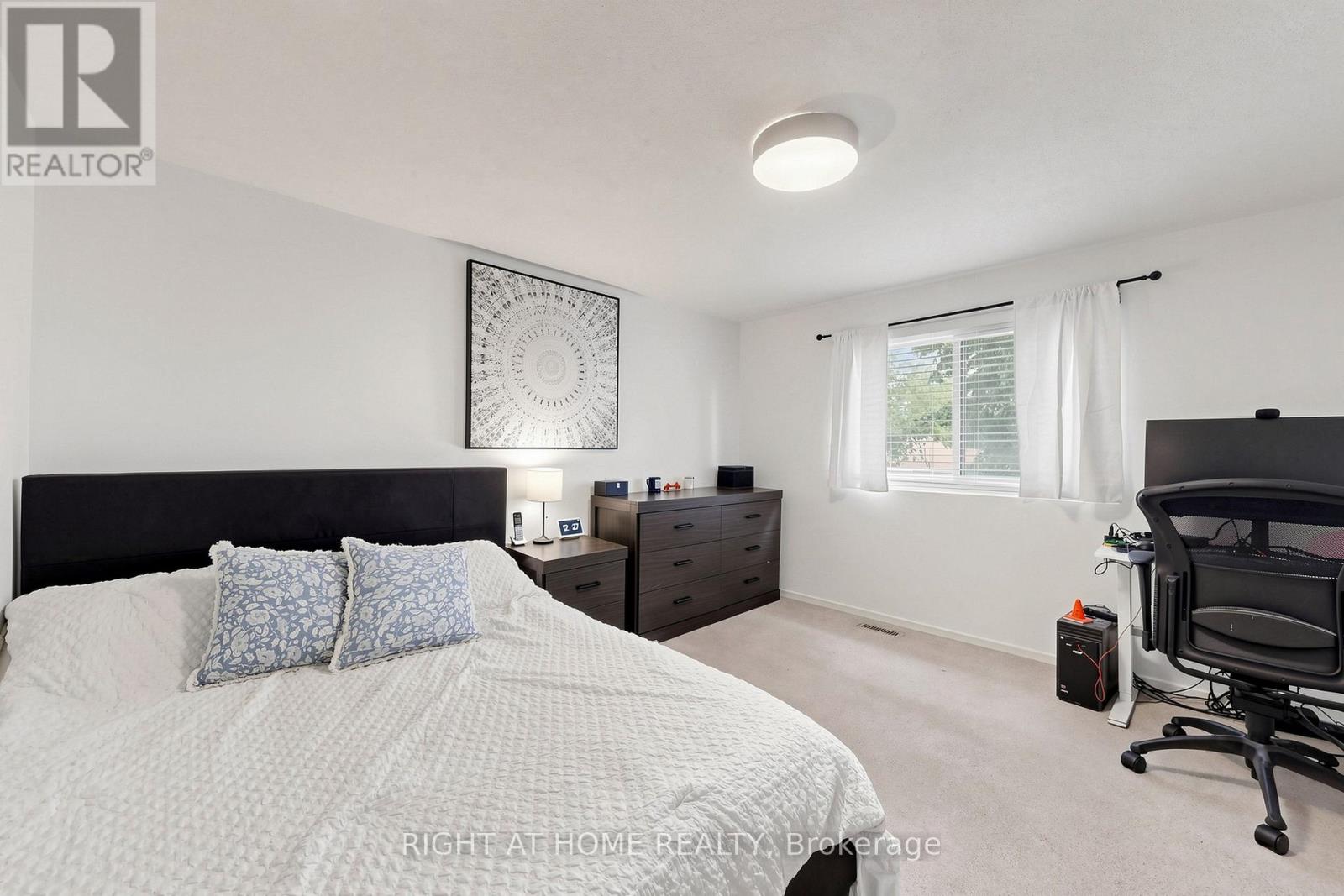 310 SHAMROCK COURT - Image 16