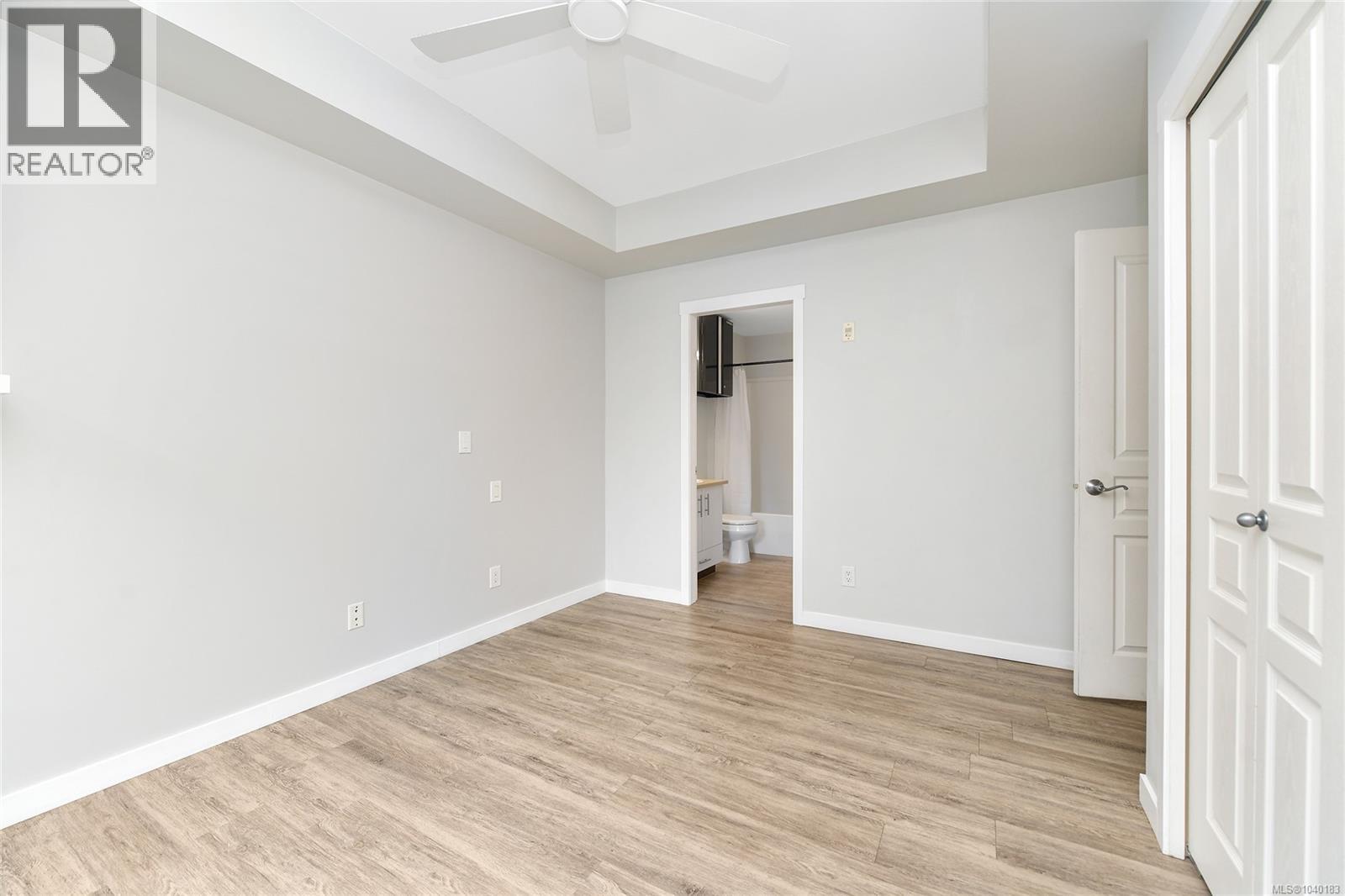 #102 825 Goldstream Ave - 12
