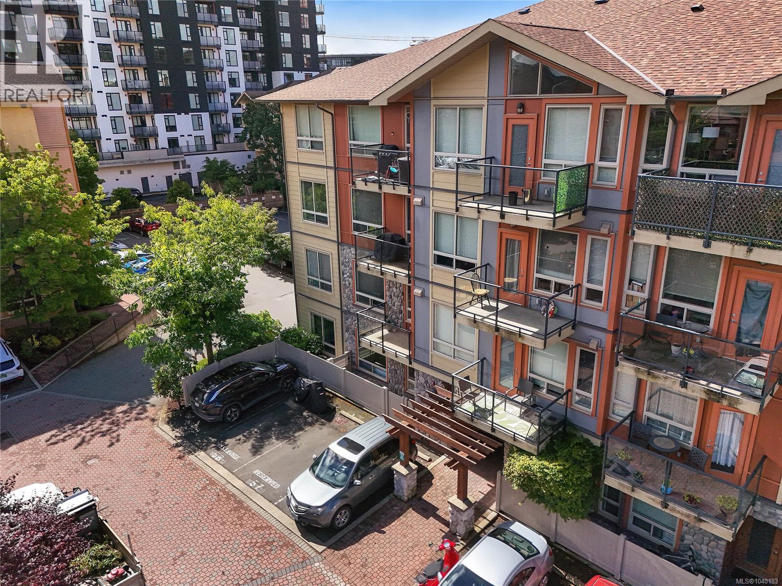 102 825 Goldstream Avenue, Langford