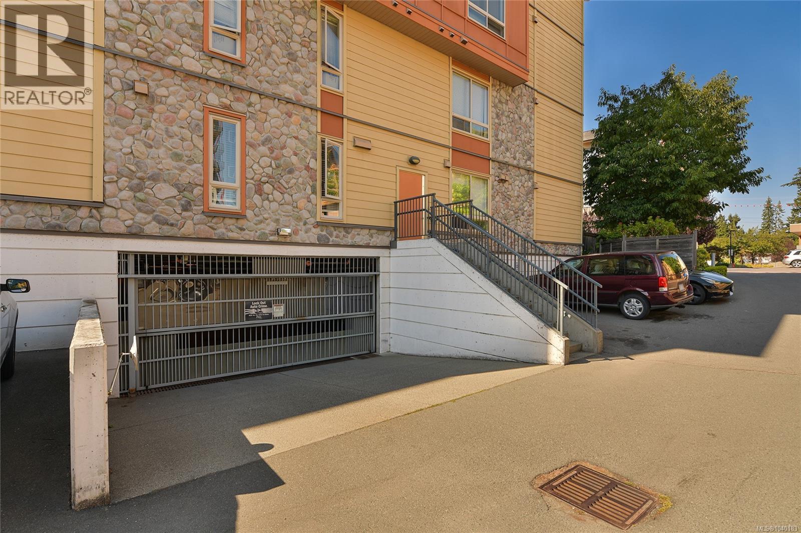 102 825 Goldstream Avenue, Langford