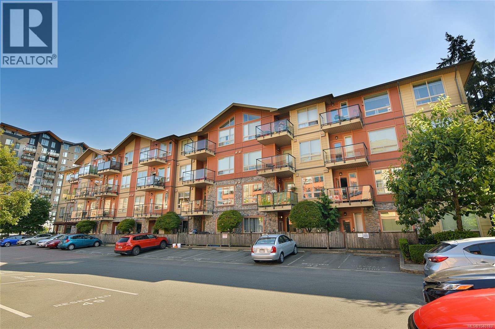 #102 825 Goldstream Ave - 30