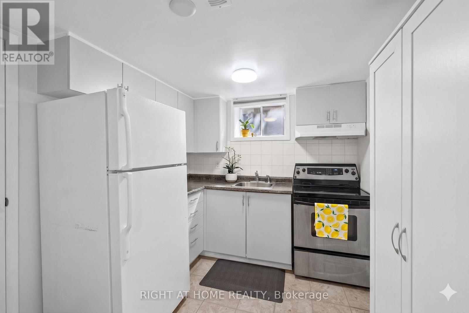 5 Bed, 3 Bath Multi-Family for Sale in Ottawa – 2709 DON STREET, Ottawa – MLS# X13434100 - Image 32