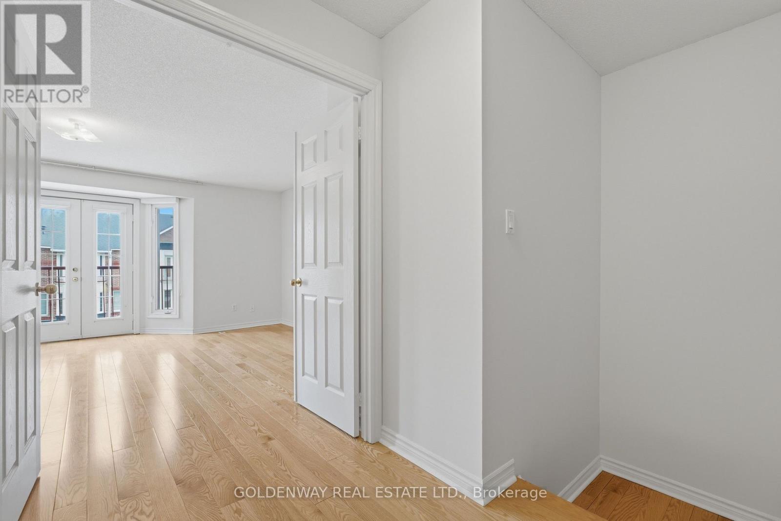 #63 151 TOWNSGATE DRIVE - 16