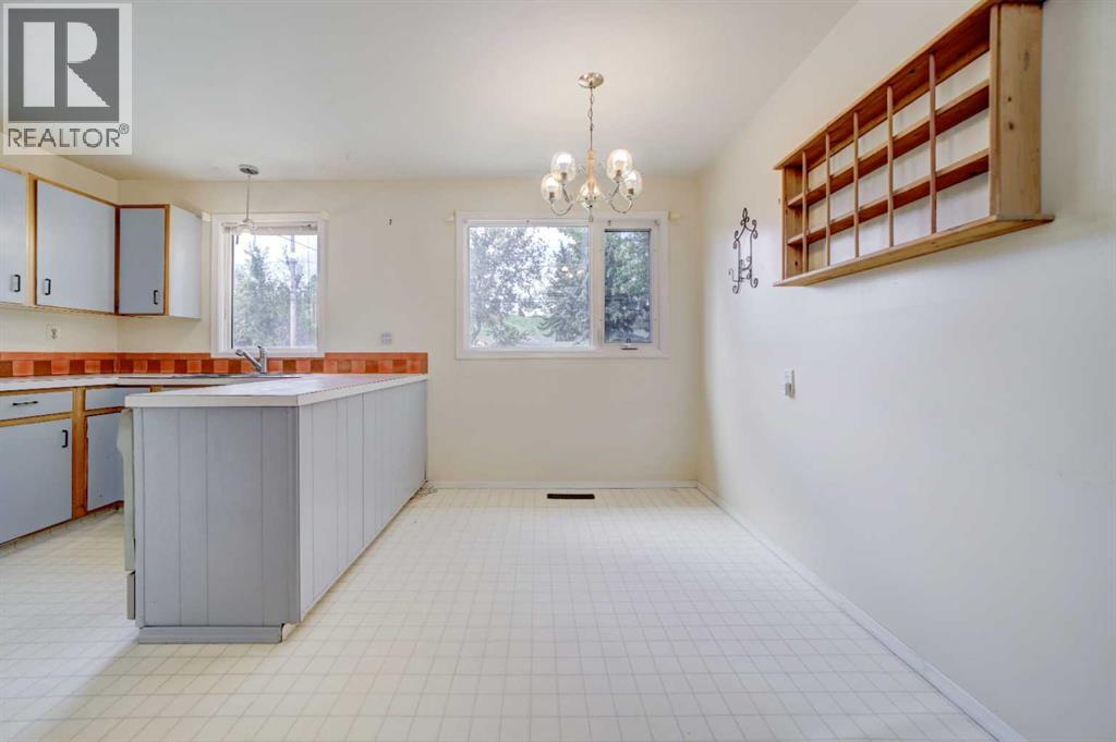 461 Main Street — photo 12