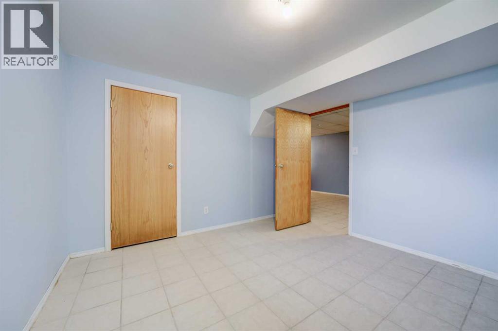 461 Main Street — photo 31