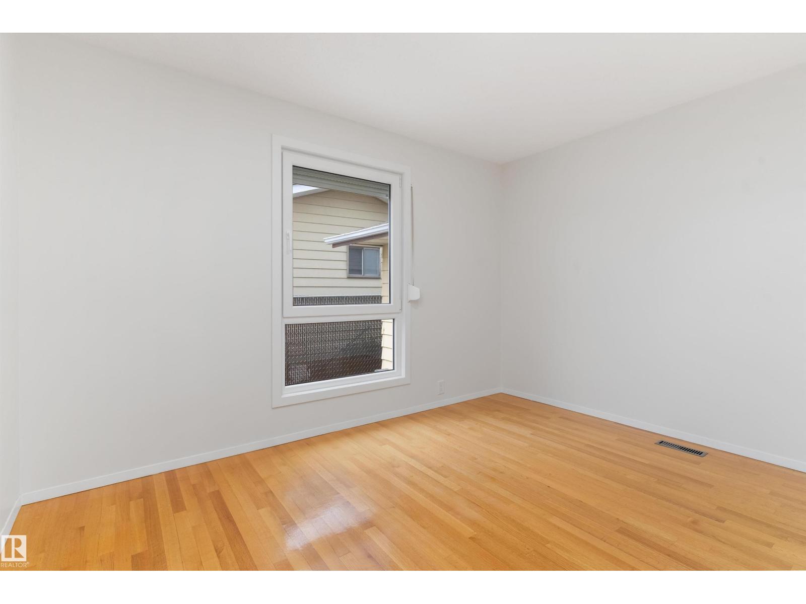 115 HARRISON DR NW — photo 25
