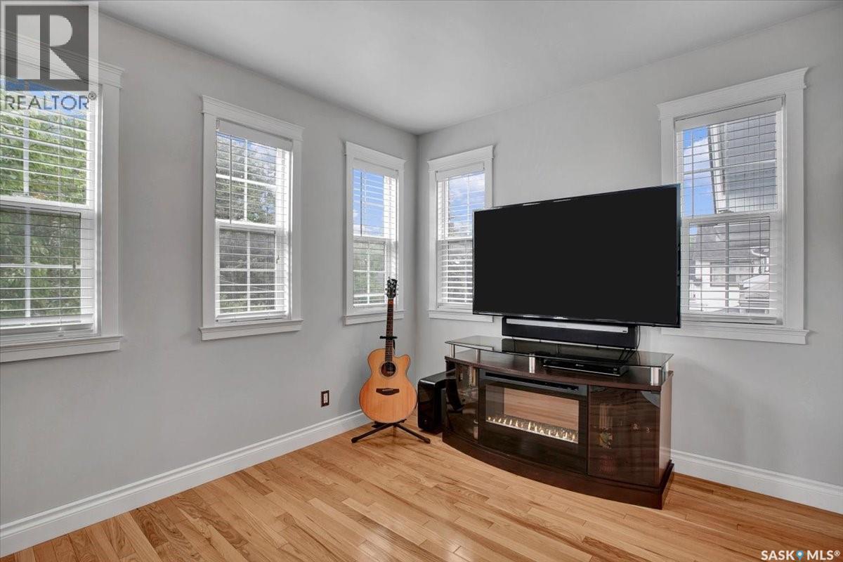 823 Temperance STREET — photo 31