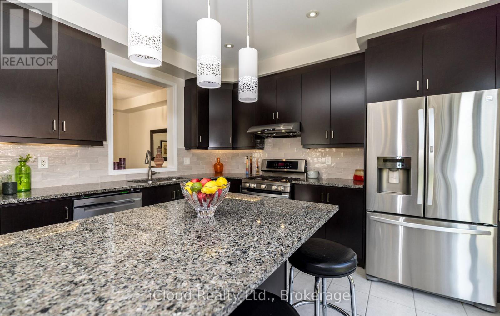 954 PENSON CRESCENT - 22