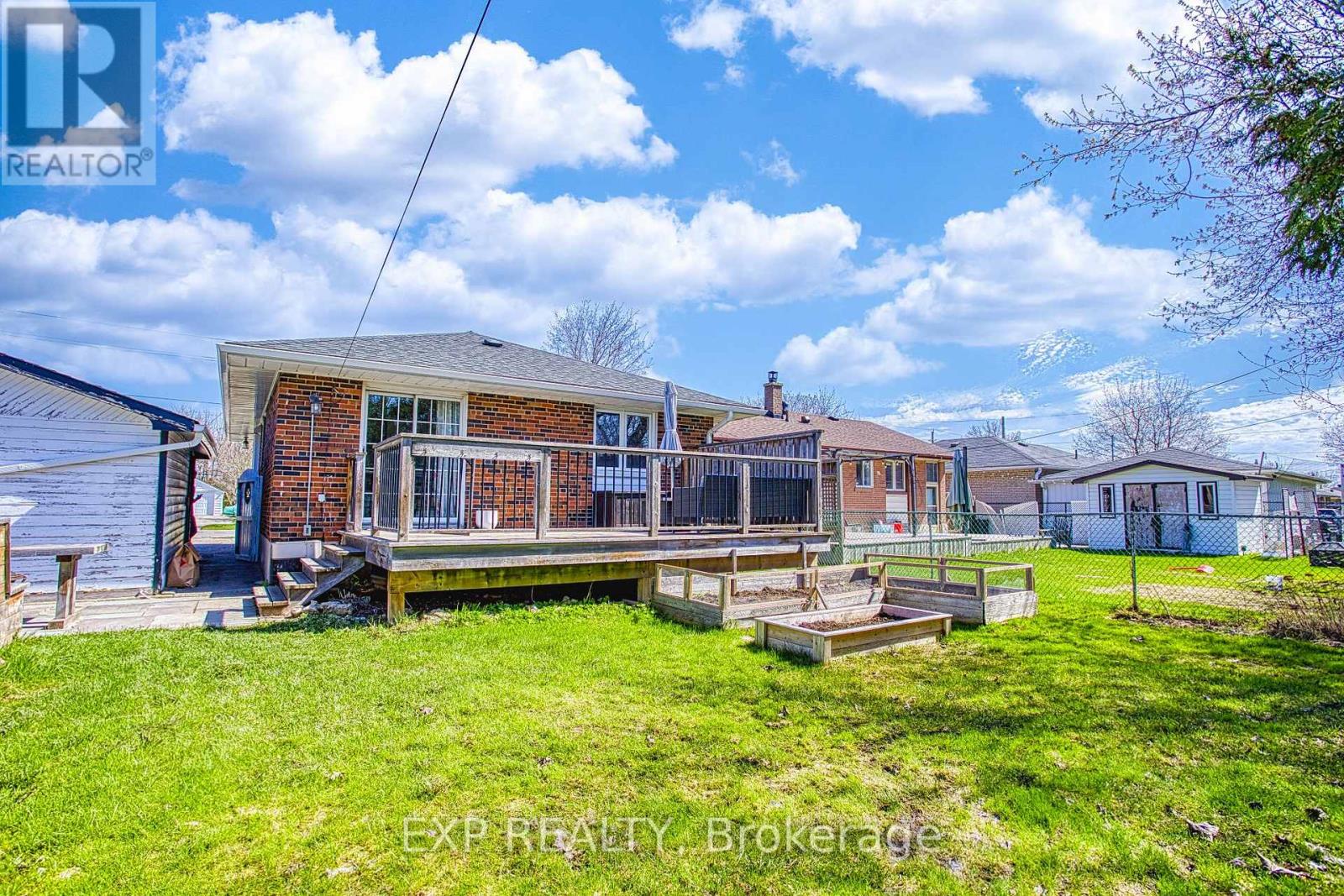 90 PRINCE CHARLES DRIVE - 34