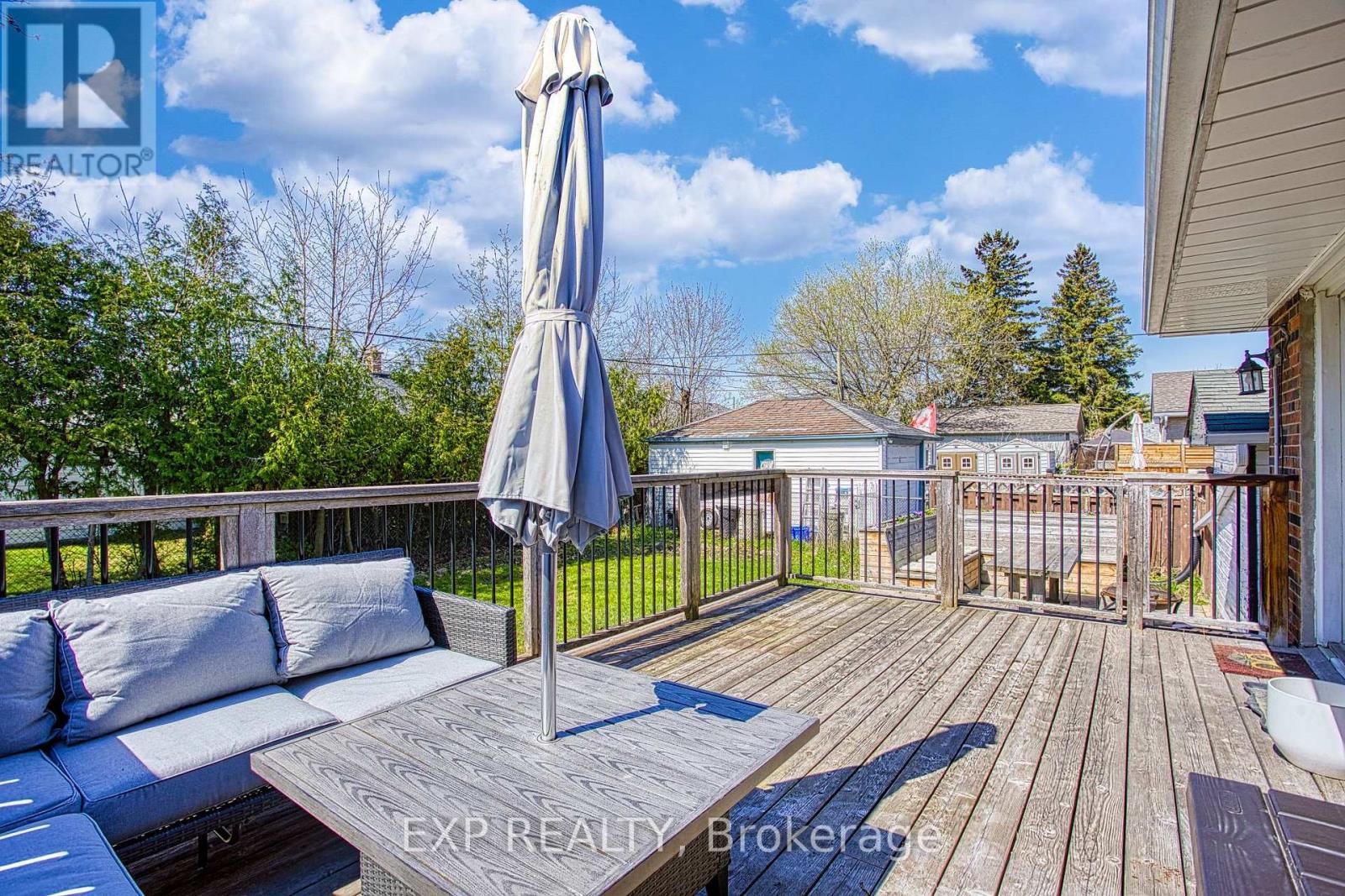 90 PRINCE CHARLES DRIVE - 36