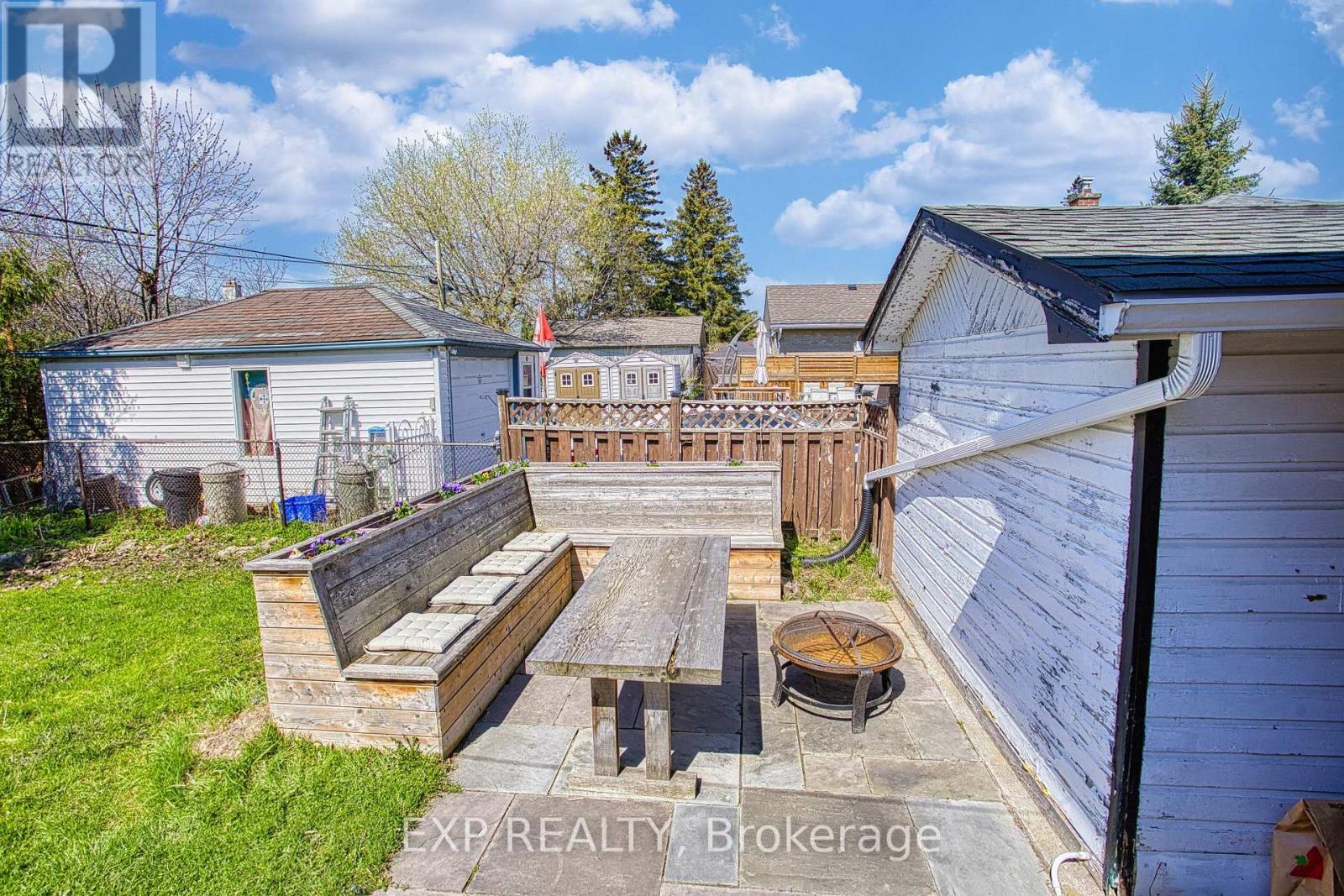 90 PRINCE CHARLES DRIVE - 38