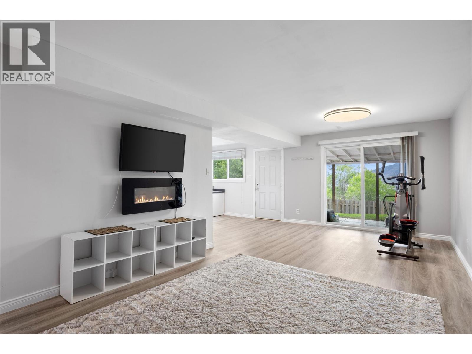 368 WADDINGTON Drive - 22