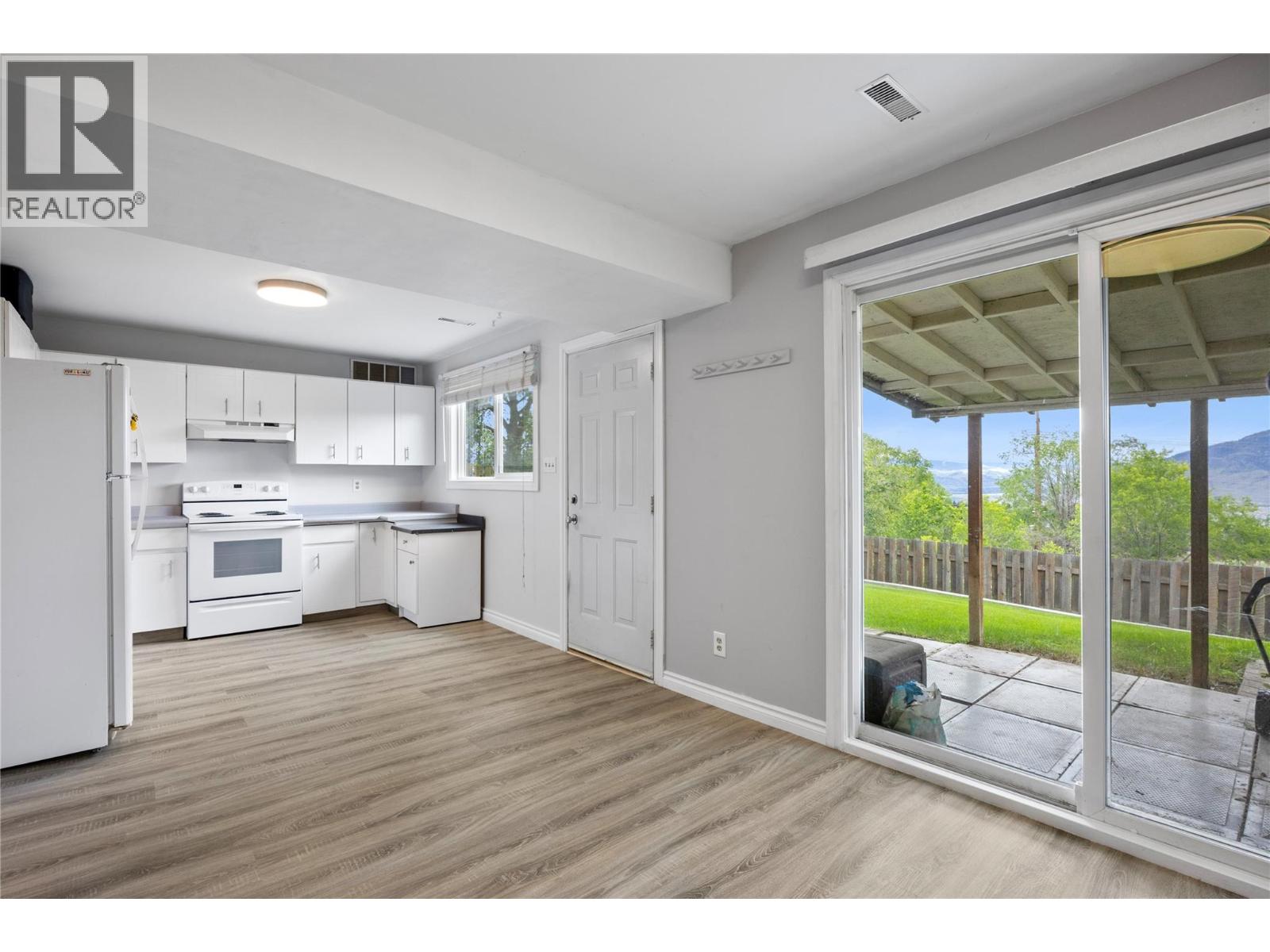 368 WADDINGTON Drive - 23