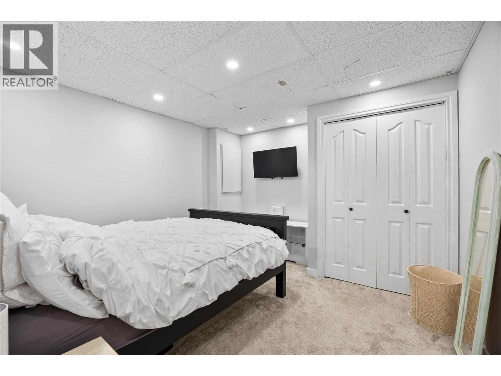 368 WADDINGTON Drive - 26