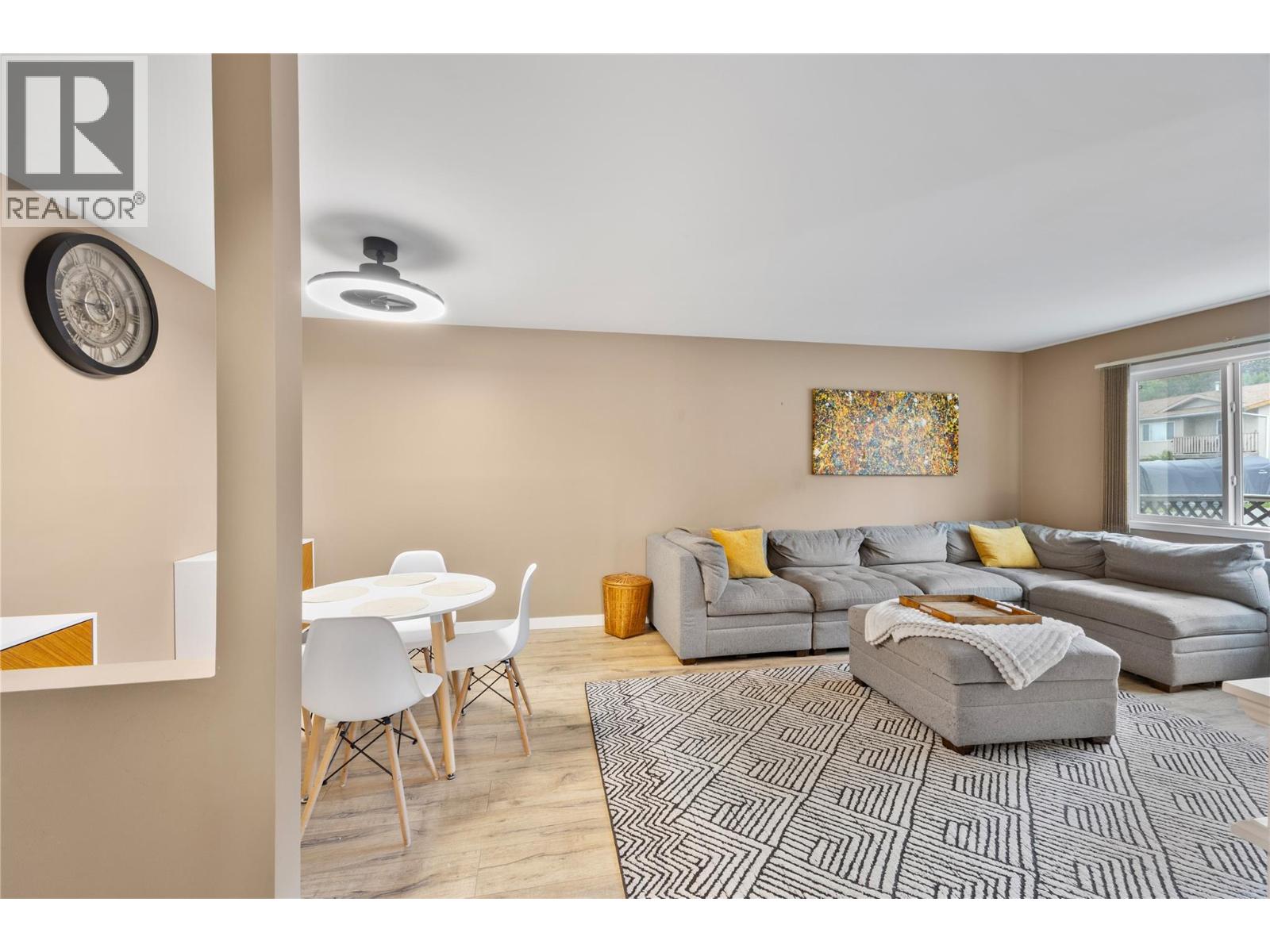 368 WADDINGTON Drive - 8