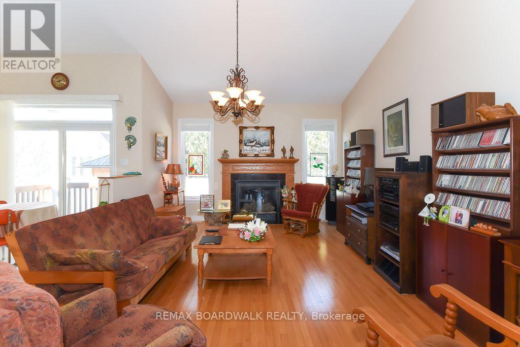 1861 MICKELBERRY CRESCENT - 21