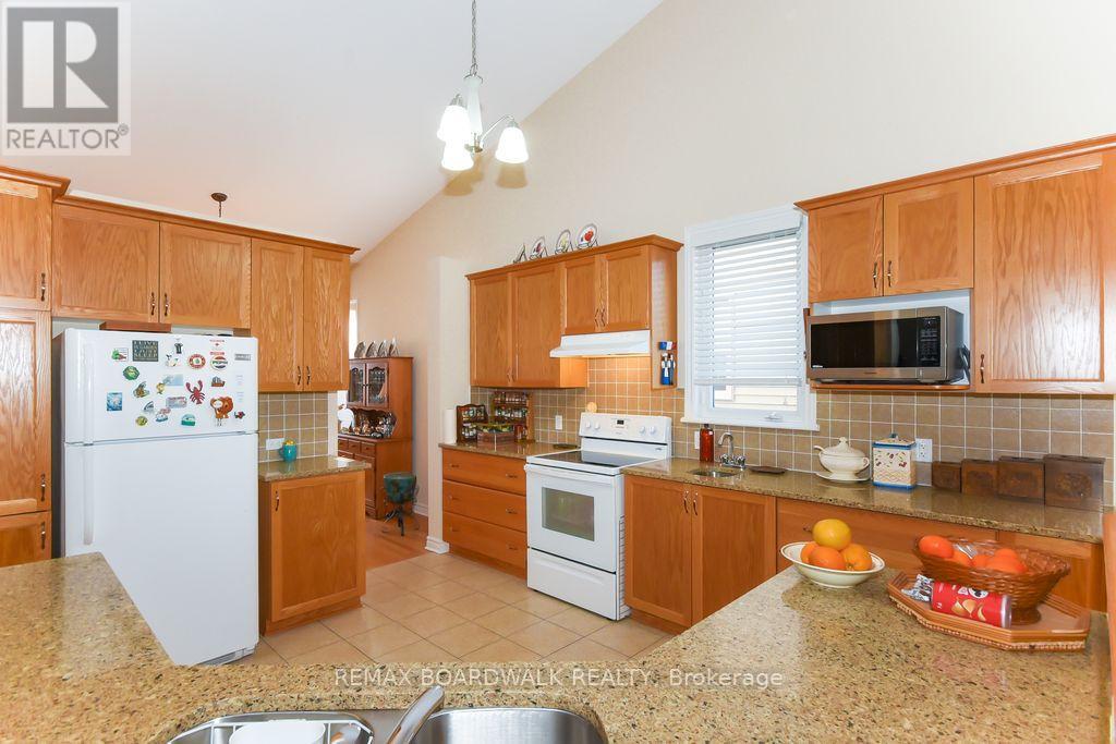1861 MICKELBERRY CRESCENT - 16