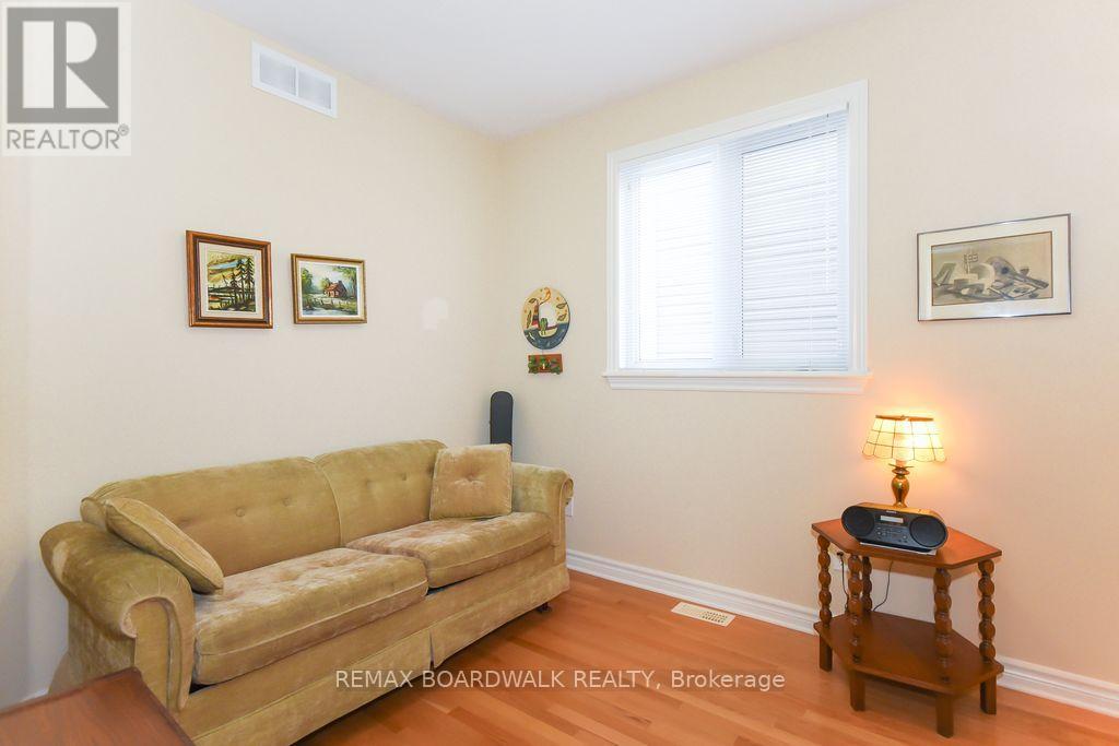 1861 MICKELBERRY CRESCENT - 28