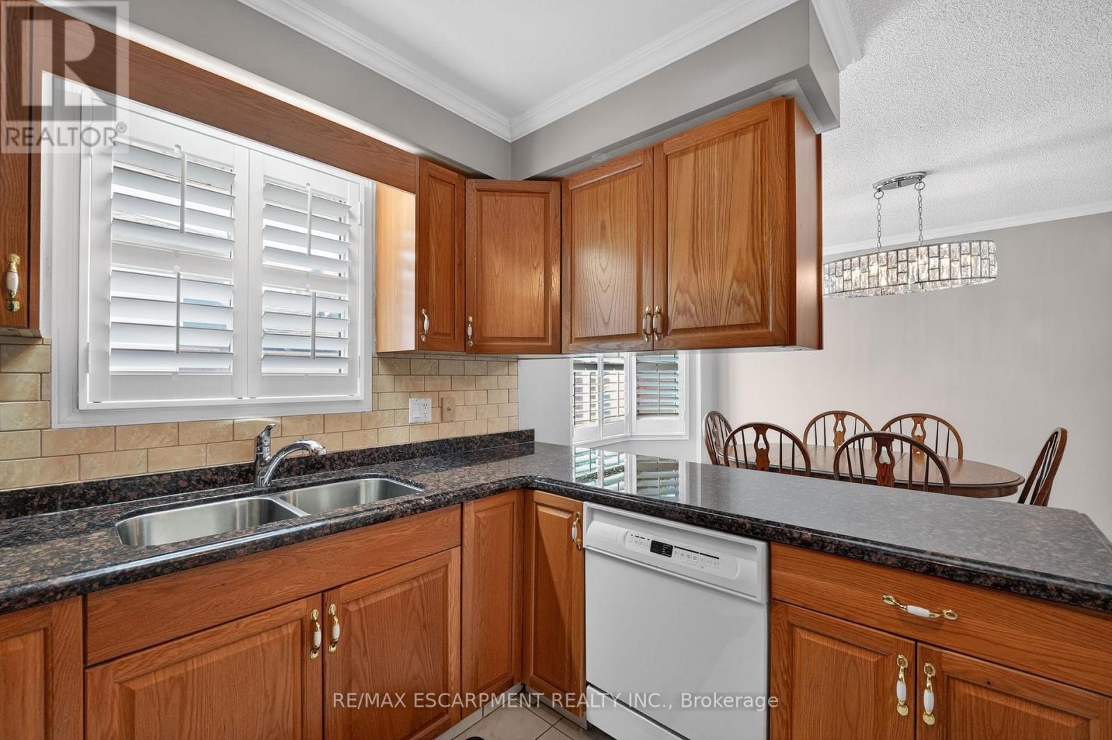 6444 ARMSTRONG DRIVE - 9