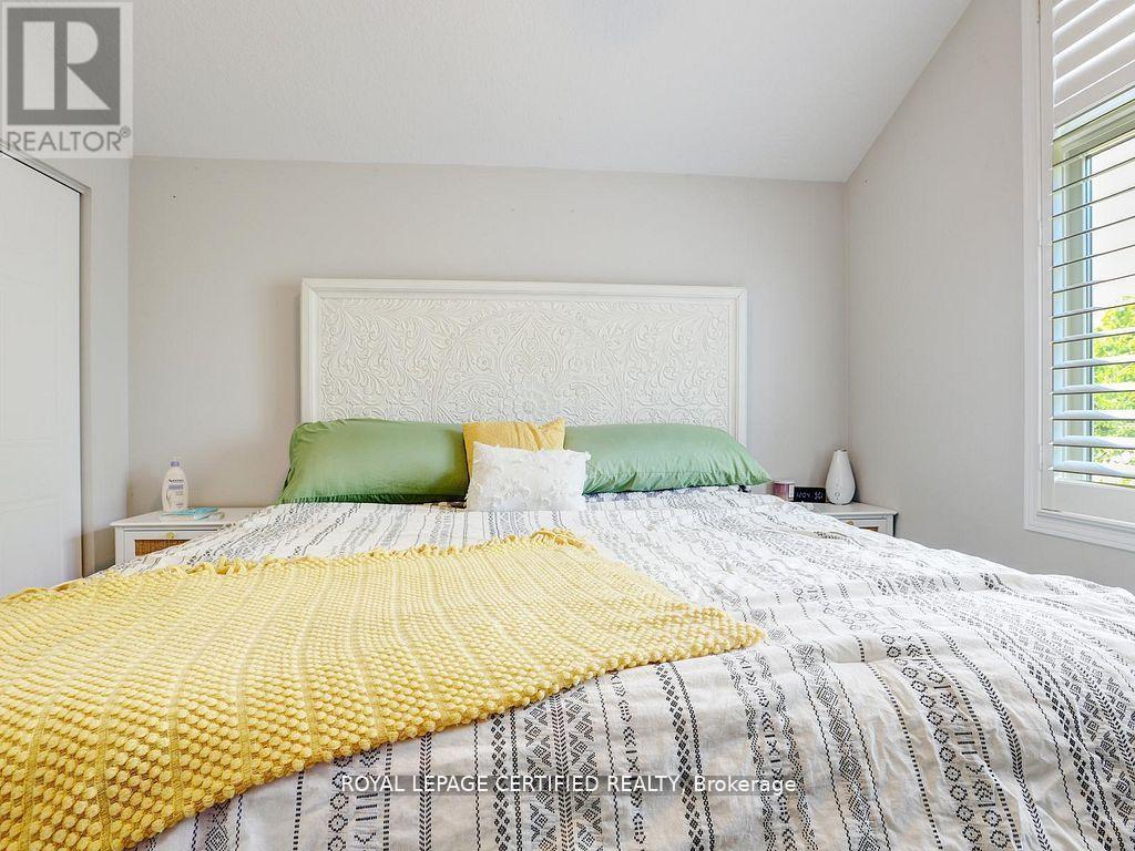 209 BRIARMEADOW DRIVE - 25