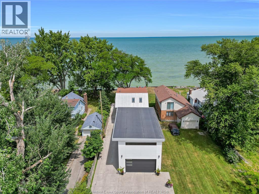 1674 CAILLE AVENUE photo 3