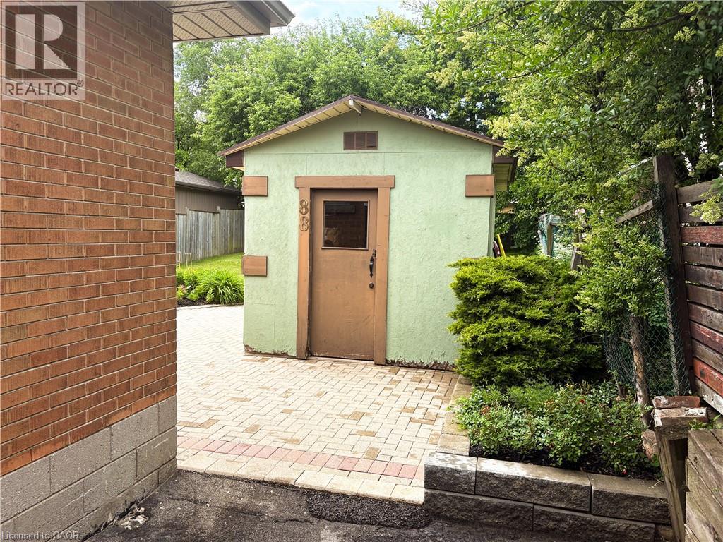 652 UPPER WENTWORTH Street - 14