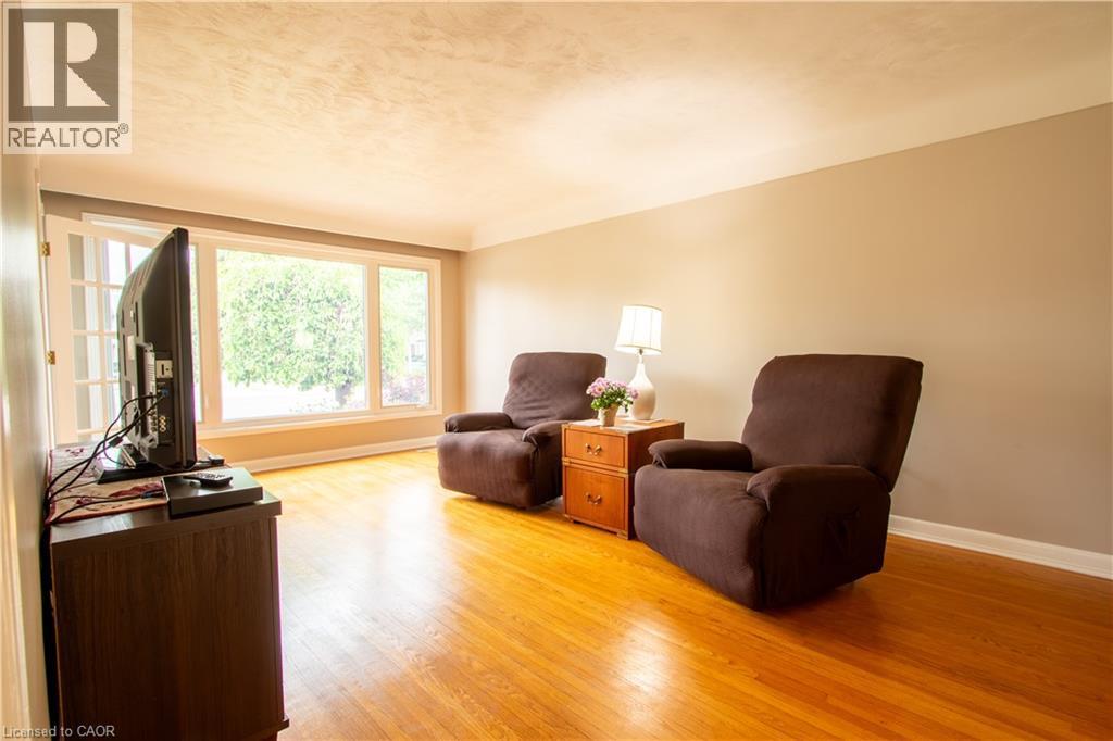 652 UPPER WENTWORTH Street - 2