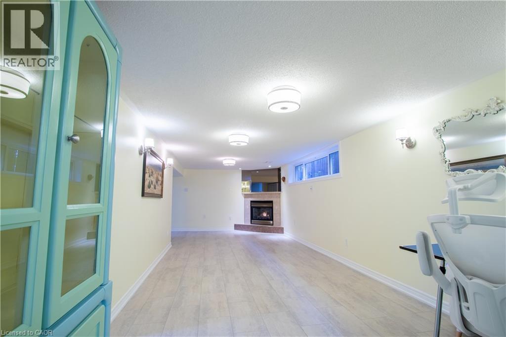 652 UPPER WENTWORTH Street - 9