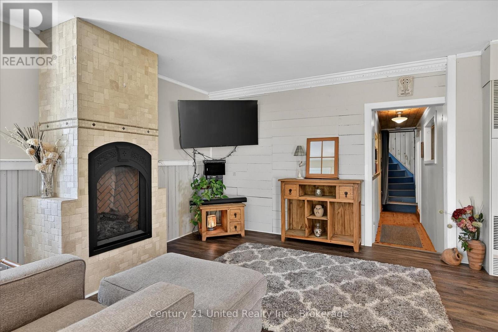 90 BOWEN ROAD - 10