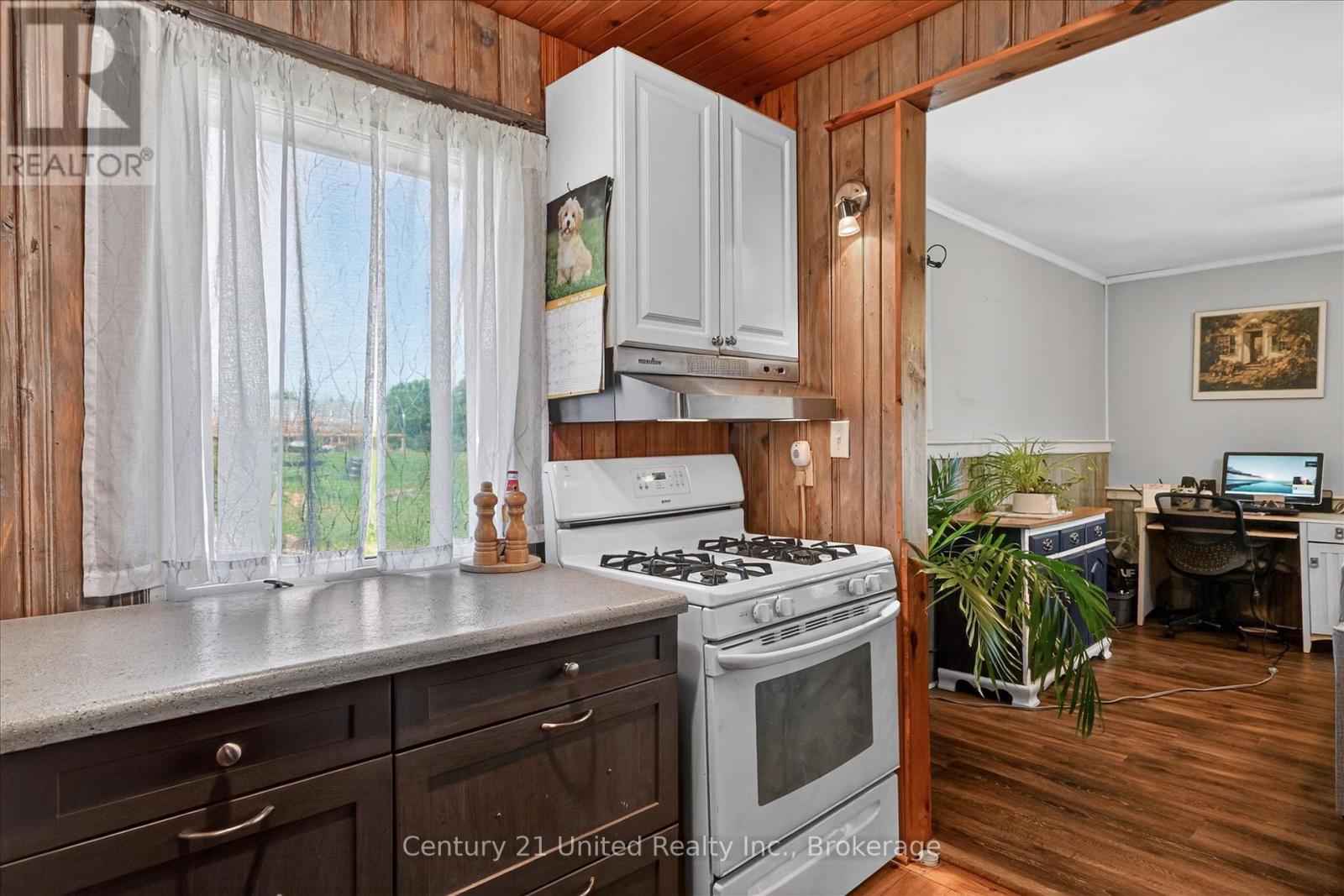 90 BOWEN ROAD - 16