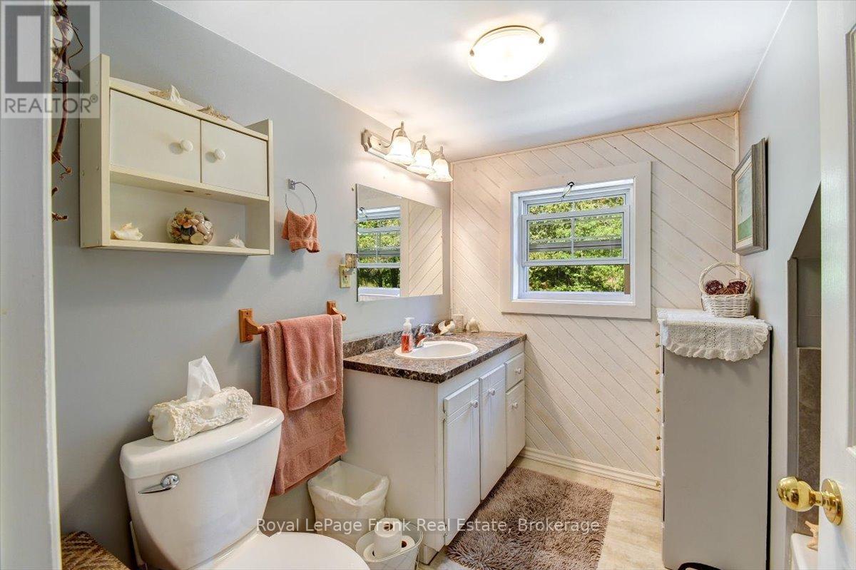 2523 OLD HASTINGS ROAD - 36
