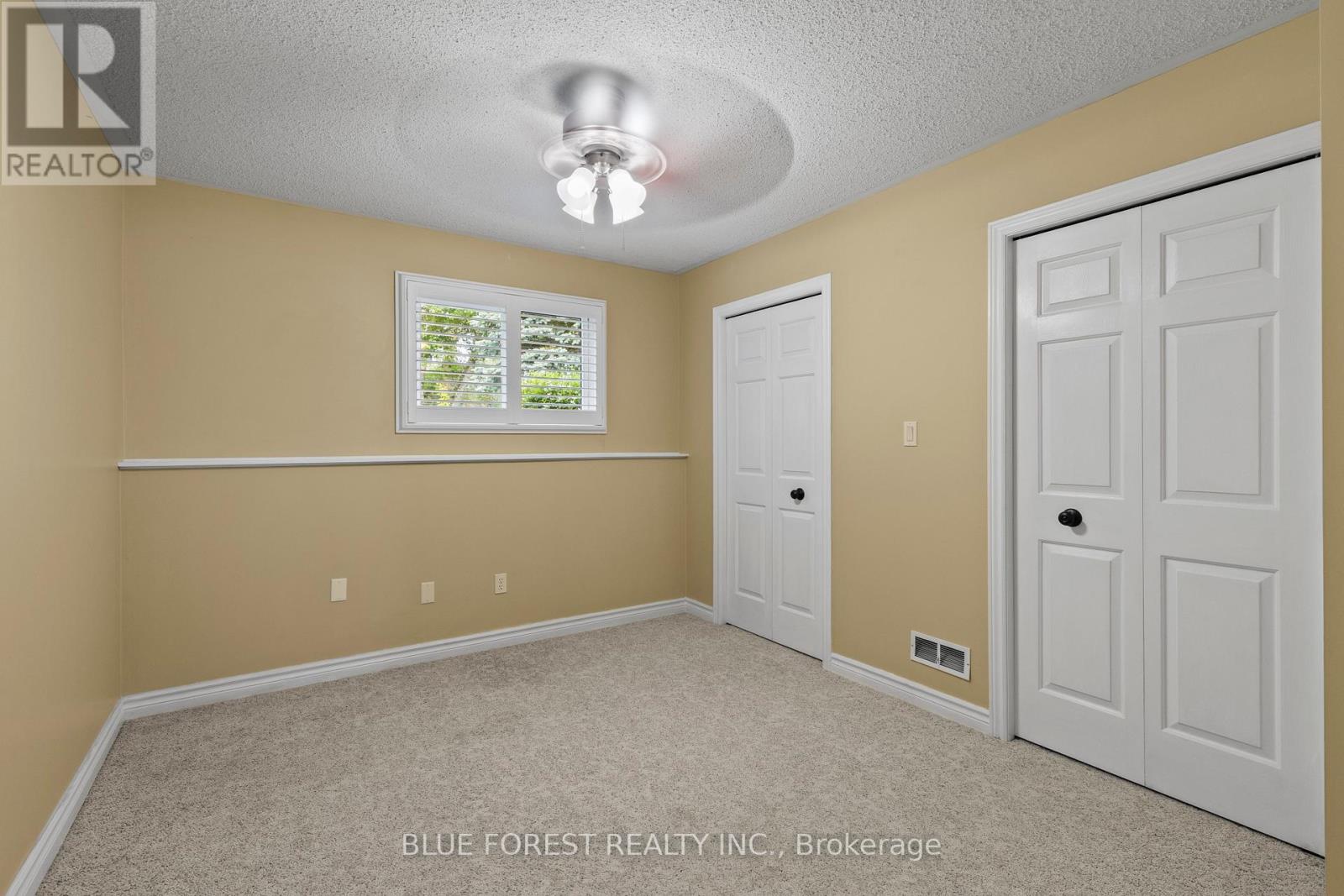 29 VILLAGE GATE CRESCENT - 30