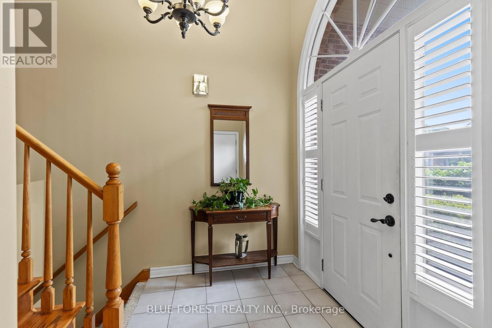 29 VILLAGE GATE CRESCENT - 5