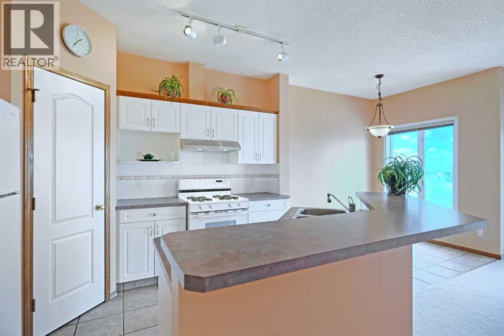 78 Hamptons Link NW — photo 7