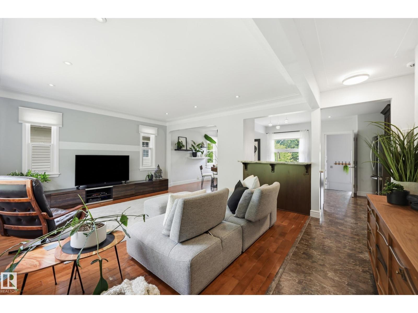 6227 109A ST NW - photo 5