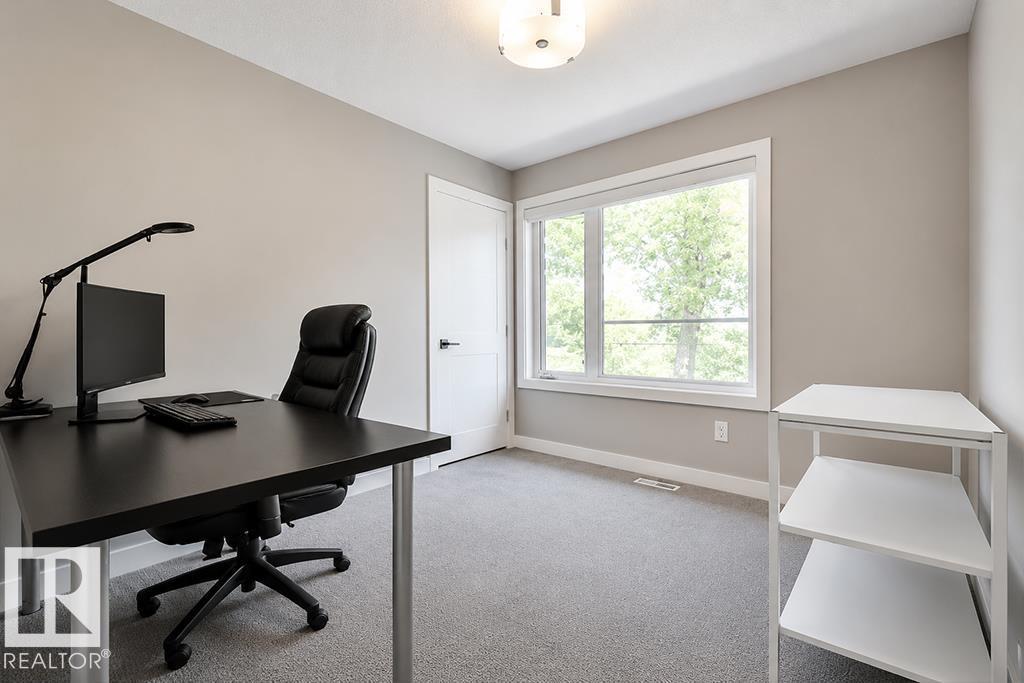 7202 98 ST NW - 16