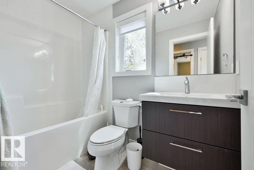7202 98 ST NW - 17