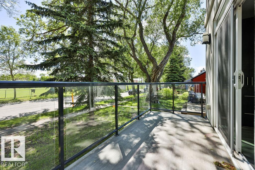 7202 98 ST NW - 9