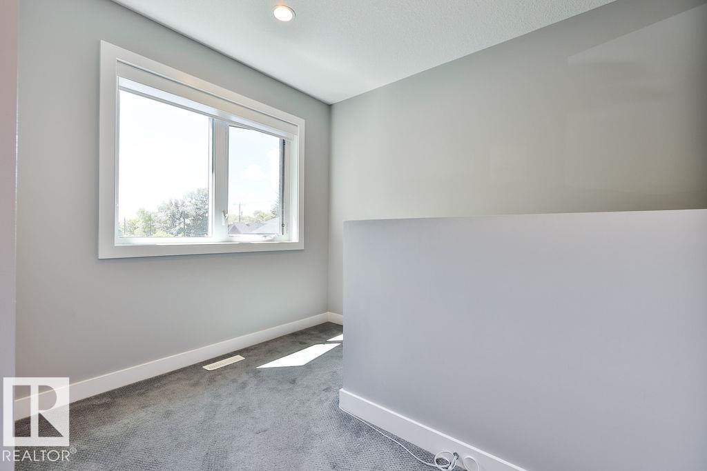 7202 98 ST NW - 12