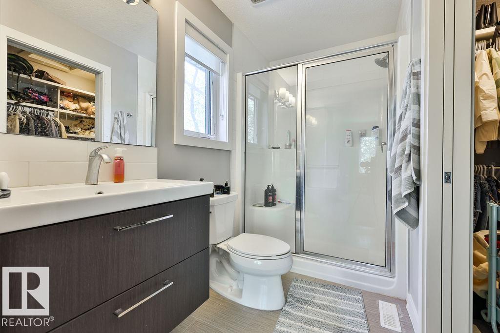 7202 98 ST NW - 15