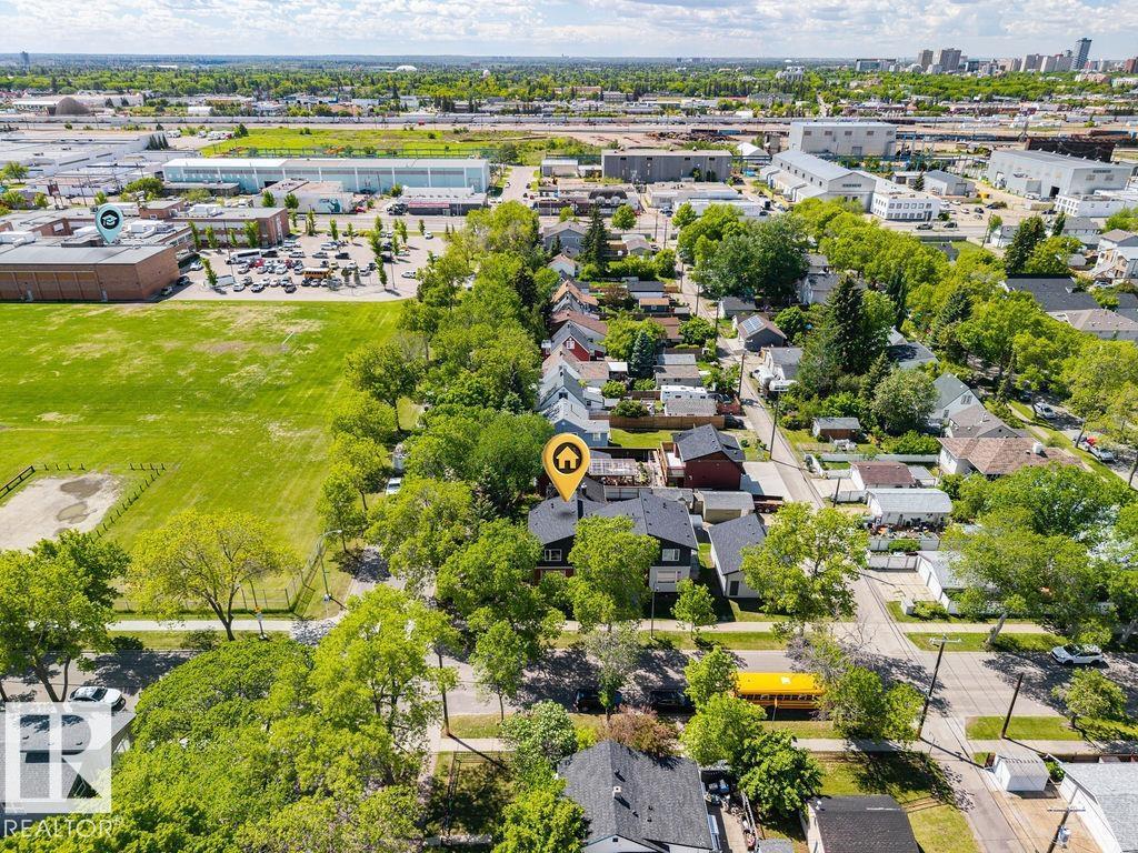 7202 98 ST NW - 23